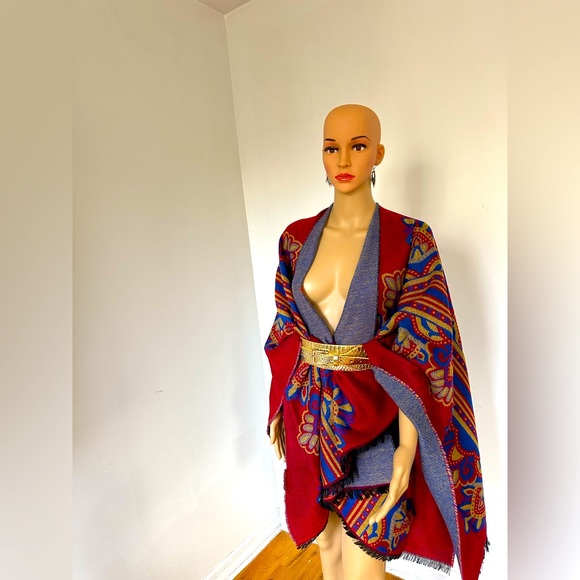 Floral Print Shawl, - Picture 16 of 16